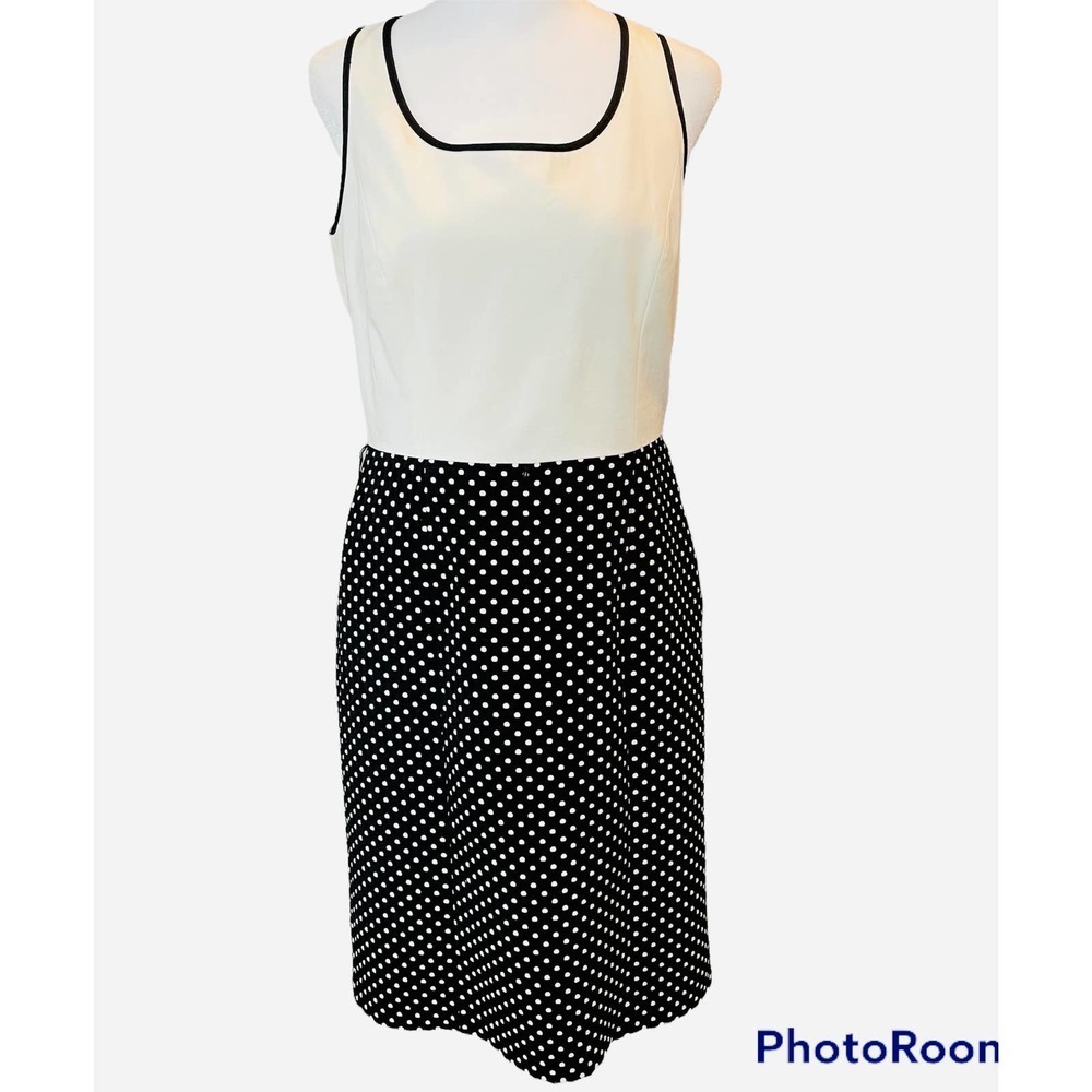 TAHARI Sleeveless Cream Dress with Black and Cream Polka Dots